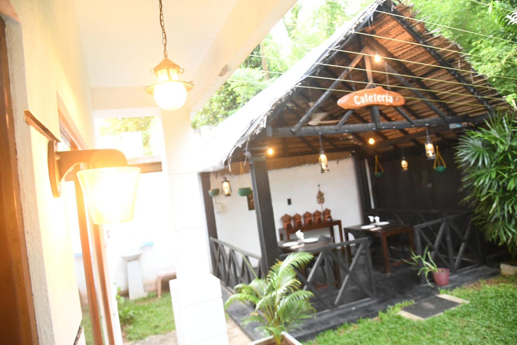 Wild Park Safari Home Stay Udawalawe Kültér fotó