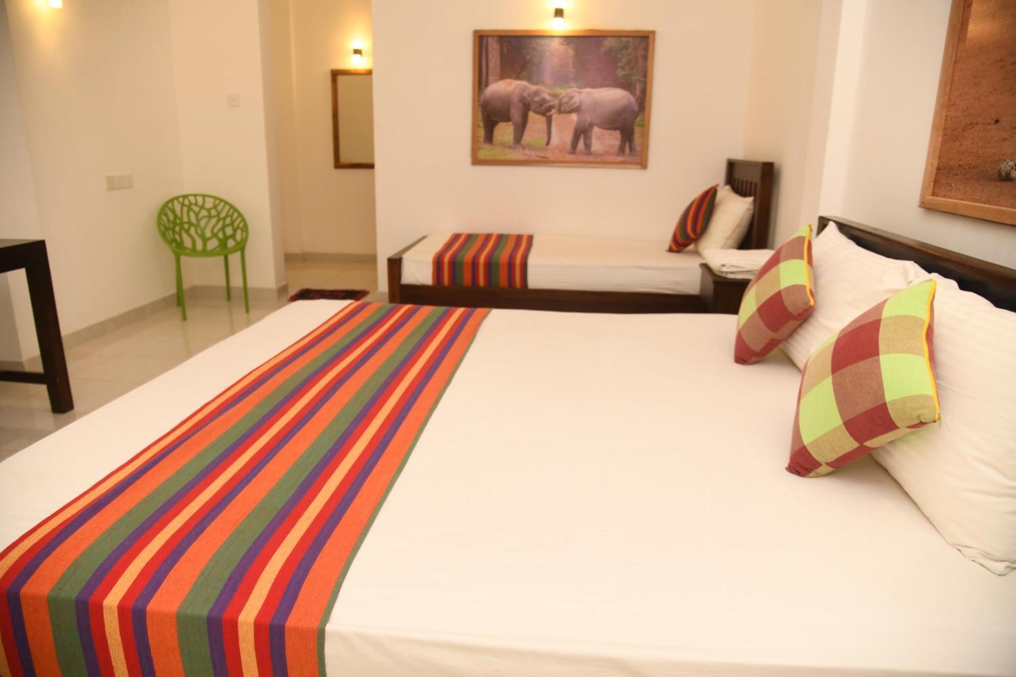 Wild Park Safari Home Stay Udawalawe Kültér fotó