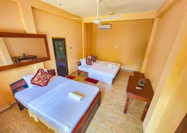 Wild Park Safari Home Stay Udawalawe Kültér fotó