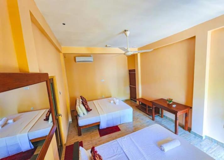 Wild Park Safari Home Stay Udawalawe Kültér fotó